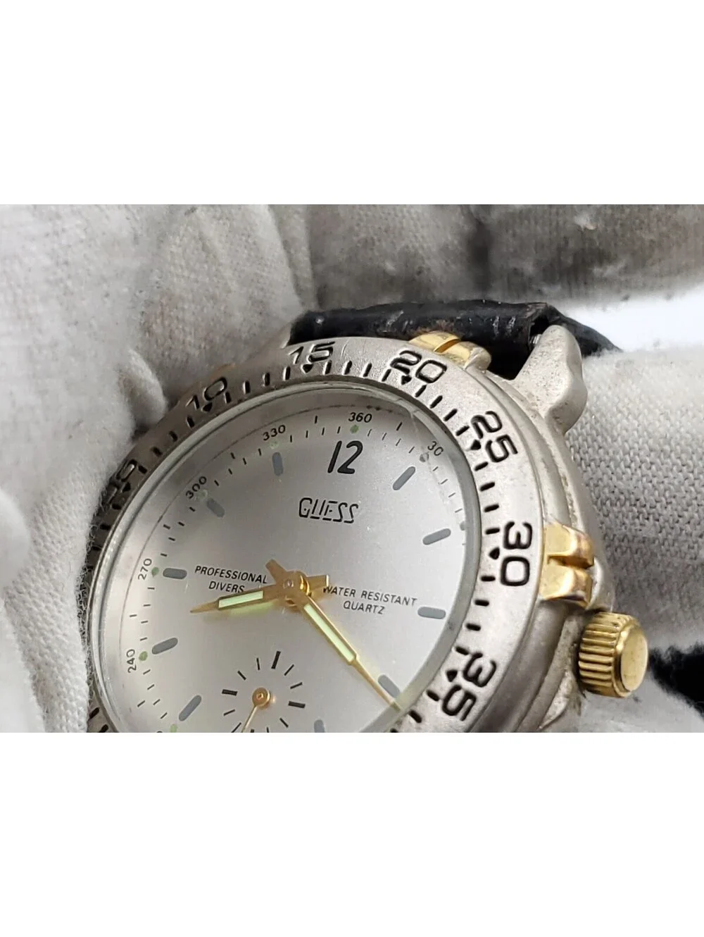 Vintage 1991 Guess Quartz Watch New Battery Diver Style Silver Tone 34mm